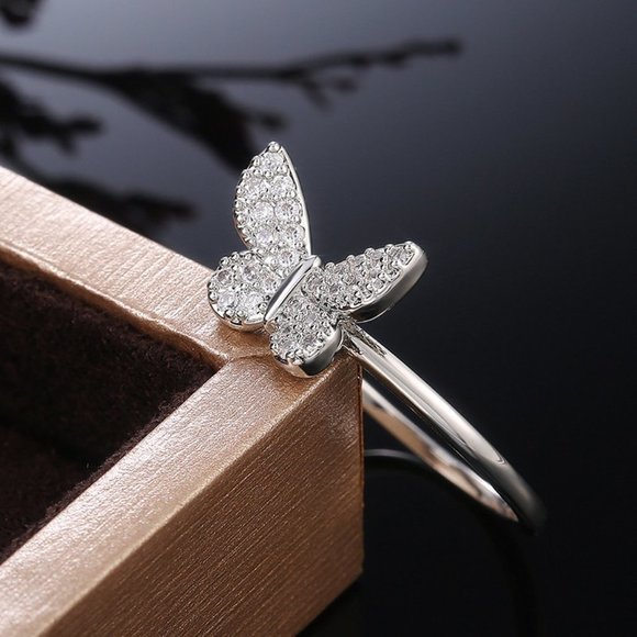 🎁 Sweet Refine Butterfly Romantic Simple Silver Ring for Women, PD604 - Picture 3 of 7